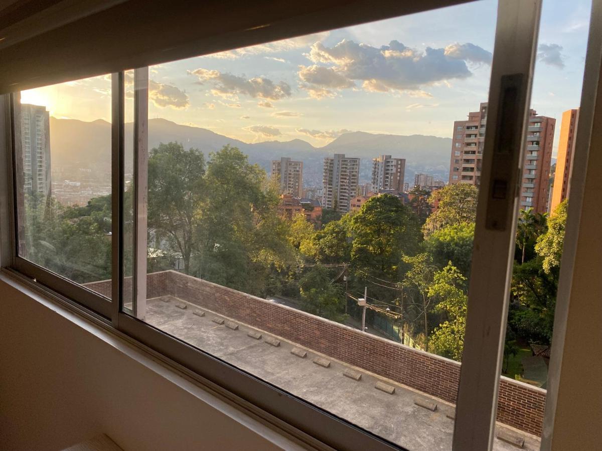 Apartasuite Moderna - En El Corazon Del Poblado Medellín Eksteriør bilde